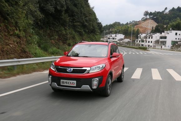 車窗怎么開省油又涼快？這些竅門送你秀操作！